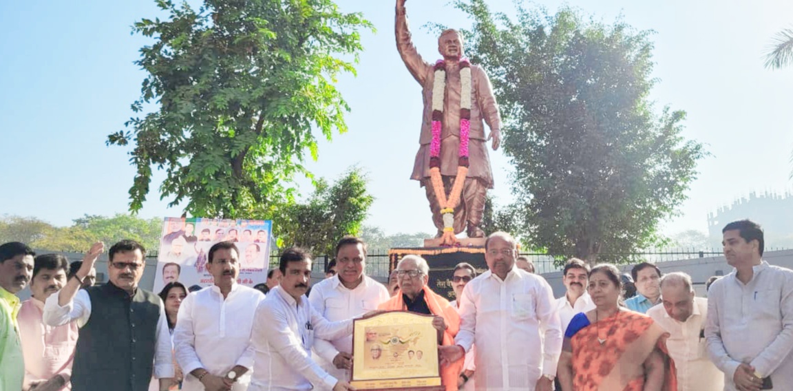 पुर्व प्रधानमंत्री भारतरत्न अटल बिहारी बाजपेई जी की जन्मजयंती उत्तर मुंबई में मनाई गई।